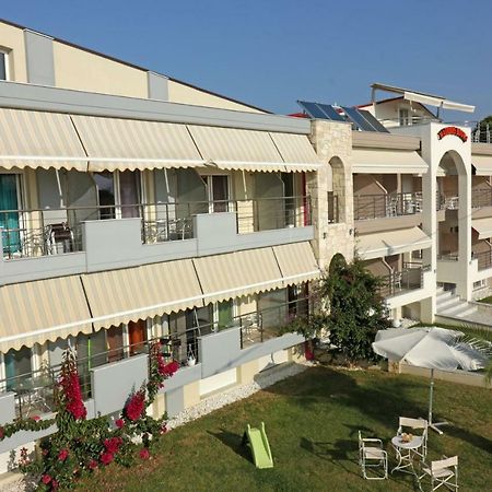 Mavridis Rooms Nikiti  Buitenkant foto