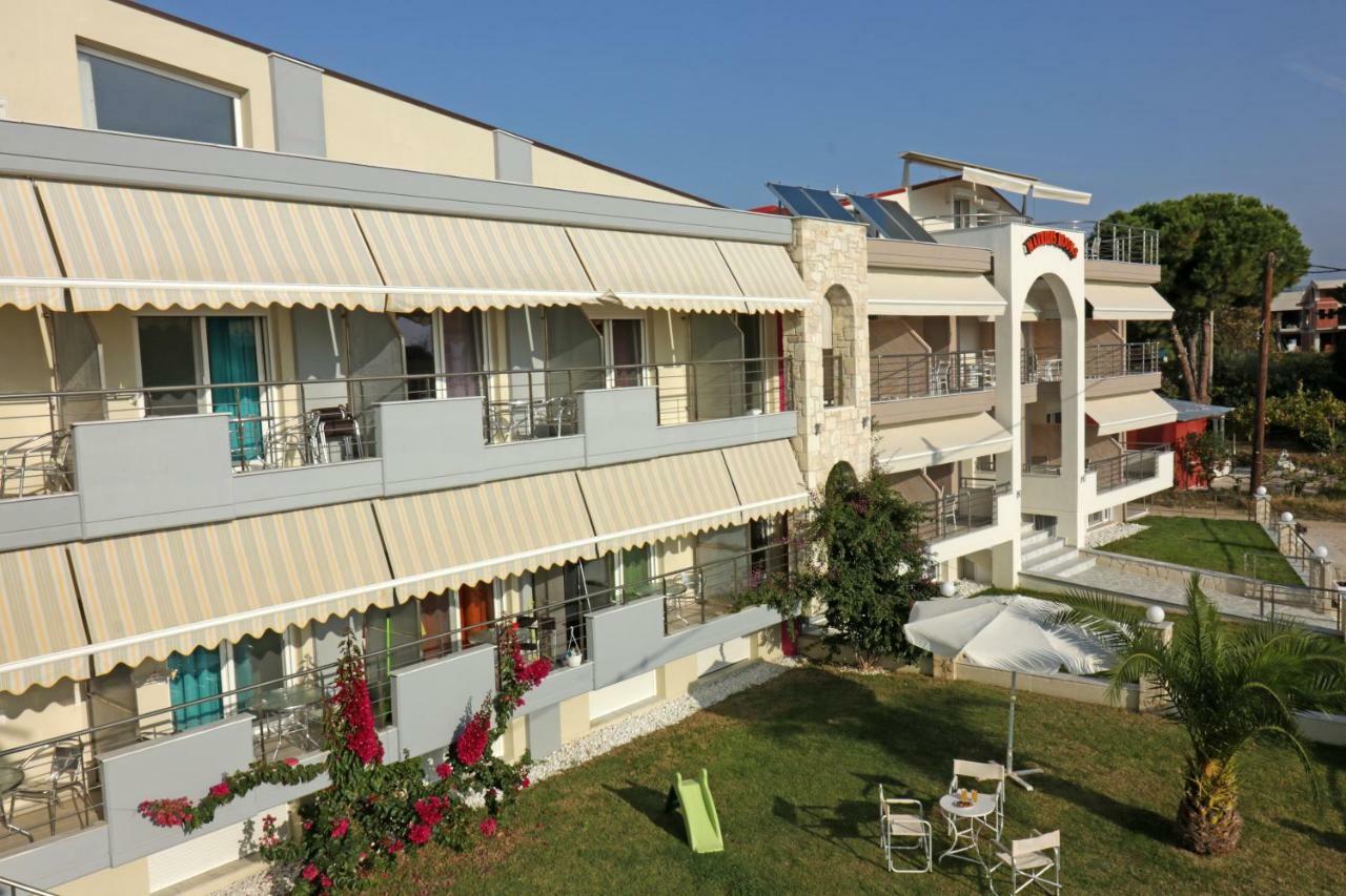 Mavridis Rooms Nikiti  Buitenkant foto