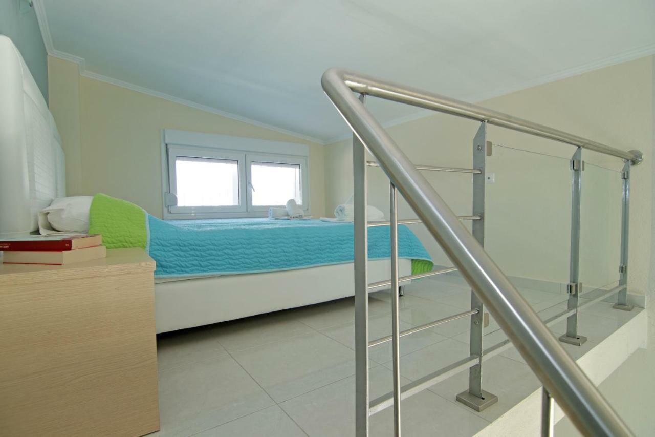 Mavridis Rooms Nikiti  Buitenkant foto